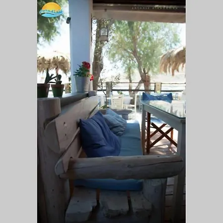 Nikis Seaside House *