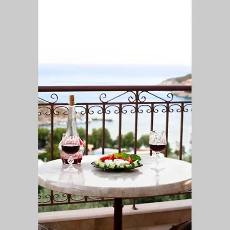 Nikis Seaside House Casa de Férias *