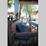 Nikis Seaside House *