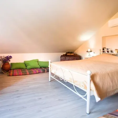 Semesterbostad Nikis Seaside House