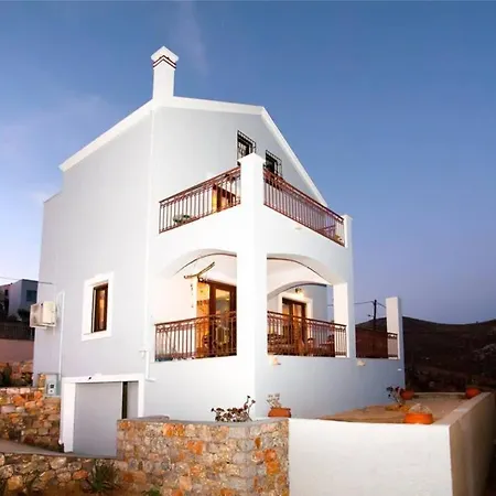 Semesterbostad Nikis Seaside House *