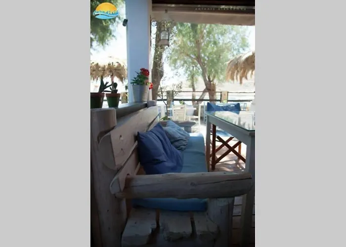 Nikis Seaside House *