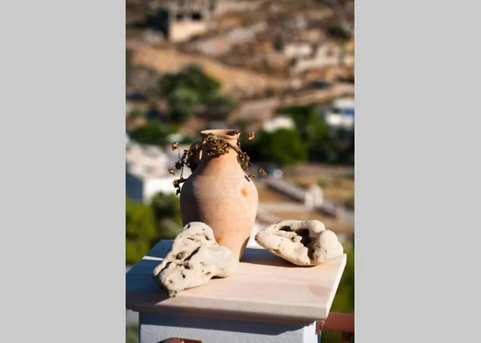 Nikis Seaside House *